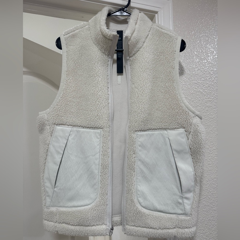 Lululemon- High Pile Fleece Vest- S